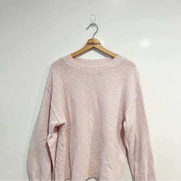 XiRENA Oversized Crewneck Cashmere Sweater - Picture 4 of 10